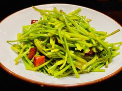 -麦麦山云南菜(复地活力城店)