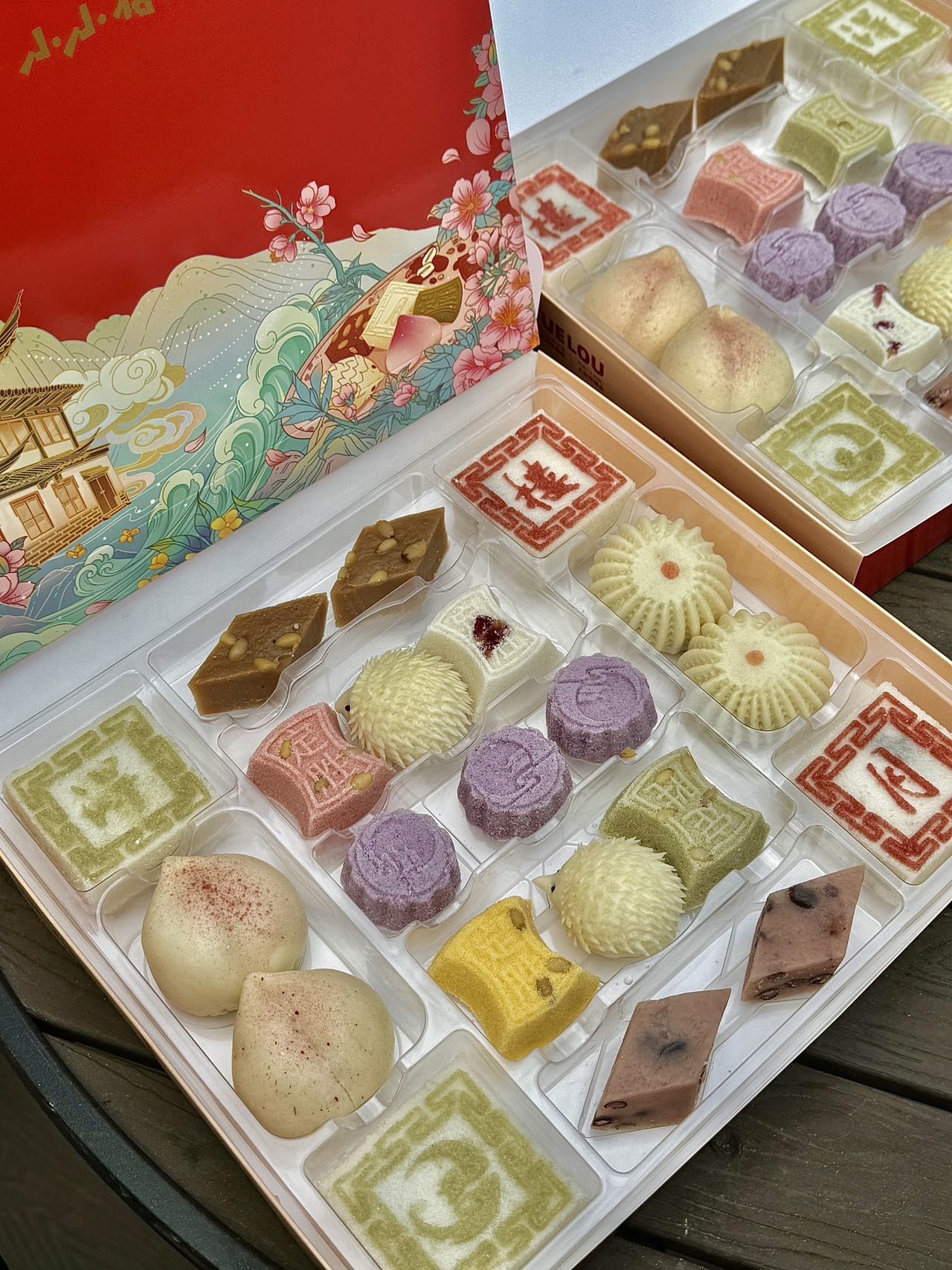 离开苏州前记得带走的苏式糕点礼盒