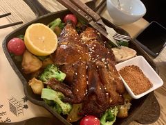 来龙里秘制考鸡-来龙里 精致 东南亚餐室(万象城店)