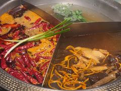 -廖掌柜·重庆鲜货火锅(上海首店)