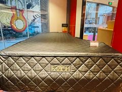 -柏斯音乐艺术中心·钢琴·吉他(上音店)