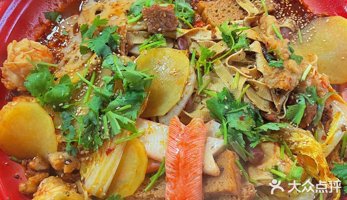 盘盘的边上会有干拌沾料 看起来就很有食欲