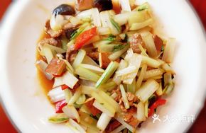 Pork Slices with Chinese Cabbage Stems