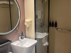 -雅夫酒店(西安市图书馆地铁站店)
