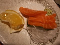 三文鱼刺身-猛式料理嘉州新光天地店