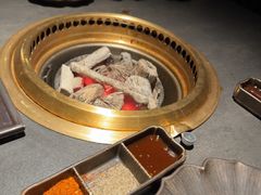 -铭牛烧肉·和牛海鲜自助(高新月牙湖店)