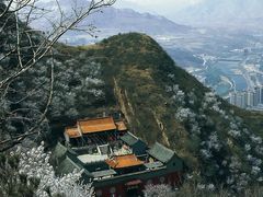 -鸡鸣山旅游风景区