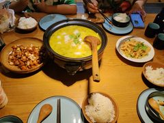 -九锅一堂酸菜鱼(学府凯德店)