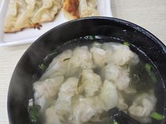鲜肉小馄饨-大董锅贴(崇安寺店)