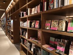 -茑屋书店(天目里店)