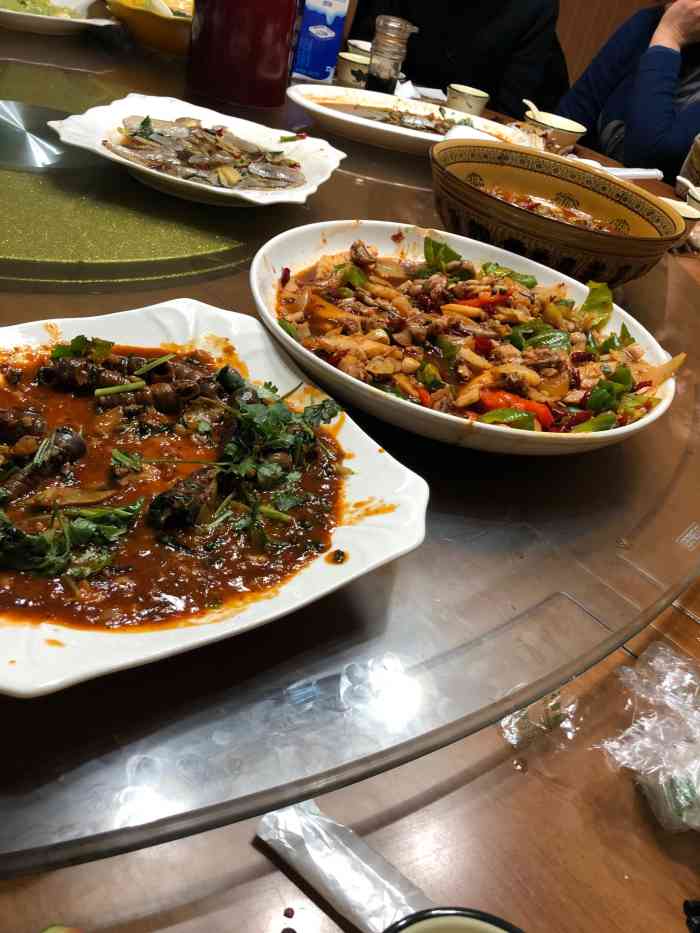 老排档土菜馆-"一起聚餐去吃的这个大排档,总体还可以,偏.