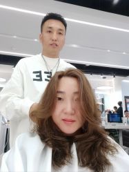 -Z.X HAIR SALON张新美业