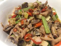 -费大厨辣椒炒肉(高铁吾悦广场店)
