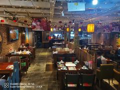 大堂-三个大叔烤羊肉串·炭炉砂锅菜(西三旗店)