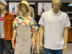 -王府井奥莱临潼小镇(临潼店)