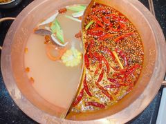 -山城鼎重庆老火锅(西安钟楼店)