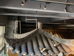 -帅巴人舅母子腊蹄民俗村