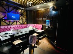 -依呀呀ktv烧烤小串(中山西路店)