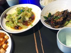 -粉墨特色菜·烧烤音乐酒馆