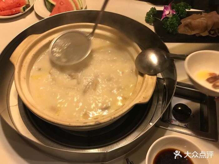 捞王锅物料理(田林店)胡椒猪肚鸡锅底图片 - 第1张