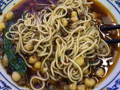 -渝之汇牛肉豌杂面