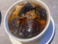 菌菇炖竹丝鸡汤-啫神·广州地标美食(北京路店)