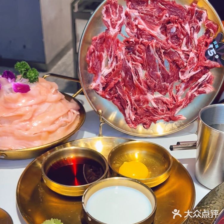 在潘帅开的火锅🍲店里实现甜品🍮自由啦！