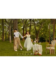 -雪中彩影婚纱摄影·微光艺术中心