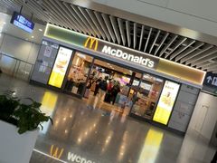 -麦当劳(上海虹桥站30B检票口楼上)