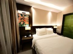 -潮岸酒店(广州琶洲会展广州塔店)