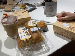 -鲍师傅糕点(江苏路店)