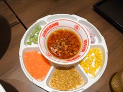 -顺溜·手工刀削面·黑金店(铜锣湾店)