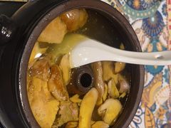-云海肴·汽锅鸡·云南代表菜(天山百盛优客店)