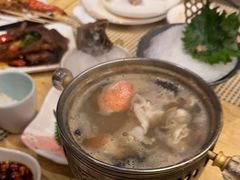 -雍和会海鲜姿造自助(湖东路店)