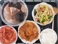 -爱的果实月嫂育婴师(世纪东方店)