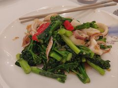 西兰花炒鲜鱿鱼-海宝酒家(中山四路店)