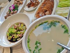 -梅利汴京烤鸭•开封豫菜地标店(东大街店)