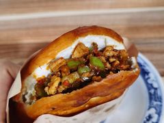 孜然夹馍-老字号杨坡红油米线腊汁肉夹馍(东四道巷店)