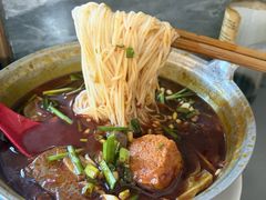 -铁锅哥米线