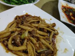 -潮隆牛肉美食城(莲花路店)