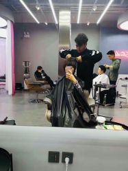 点击看大图 子俊老师夹板拉直头发中-L+奥拉接发烫发染发