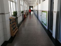 -秦皇岛市西港路小学