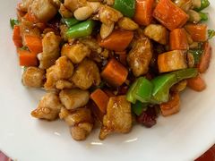 -明月食府(二区干二路店)
