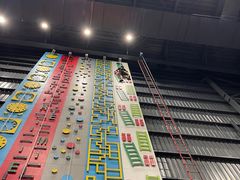 -极限PLAY运动娱乐新世界·团建派对潮玩休闲馆·室内蹦极高空游乐园