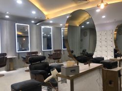 点击看大图 -八佰伴8008星级形象店
