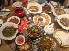 -爱碗亭·鲜炒湖南菜(壹城中心店)