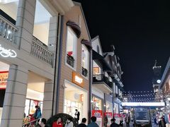 -王府井奥莱临潼小镇(临潼店)