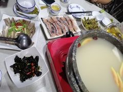 -墨脱石锅椰子鸡•香草鸭•东山羊(大东海店)