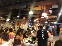 大堂-鲜入围煮花胶鸡海鲜火锅