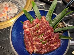 -山川小町·极番烧肉(新地假日广场店)